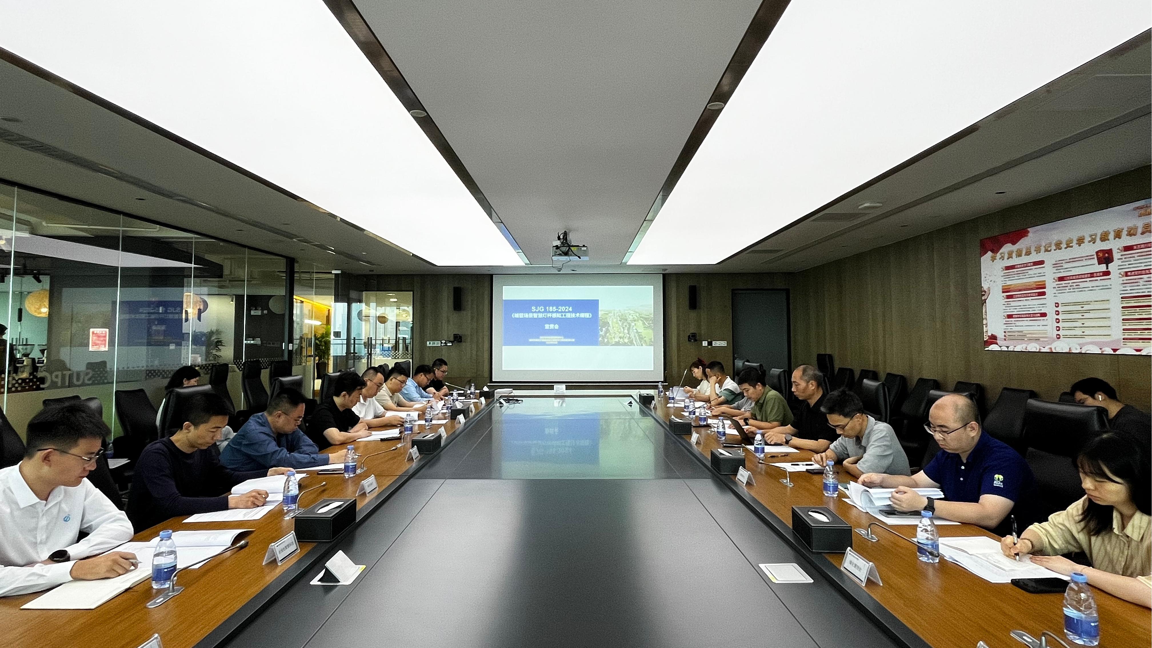 ae463601ebdfec1af97587c6e7372cc.jpg